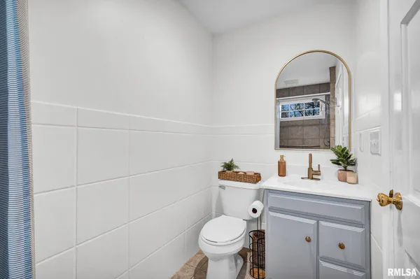 $575,000 | 6526 North Saint Marys Road, Peoria, IL 61614