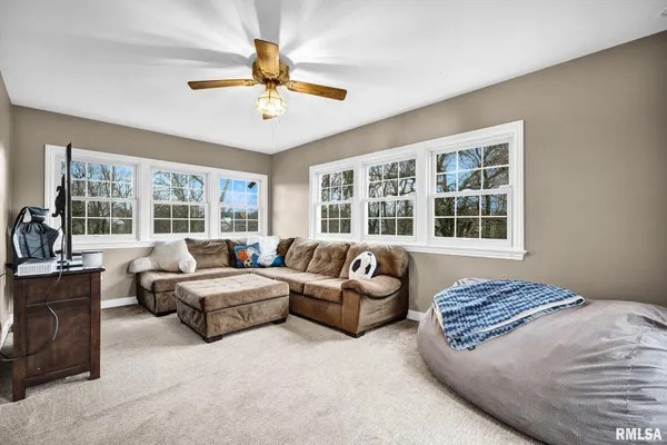 $575,000 | 6526 North Saint Marys Road, Peoria, IL 61614