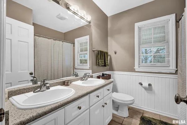 $575,000 | 6526 North Saint Marys Road, Peoria, IL 61614