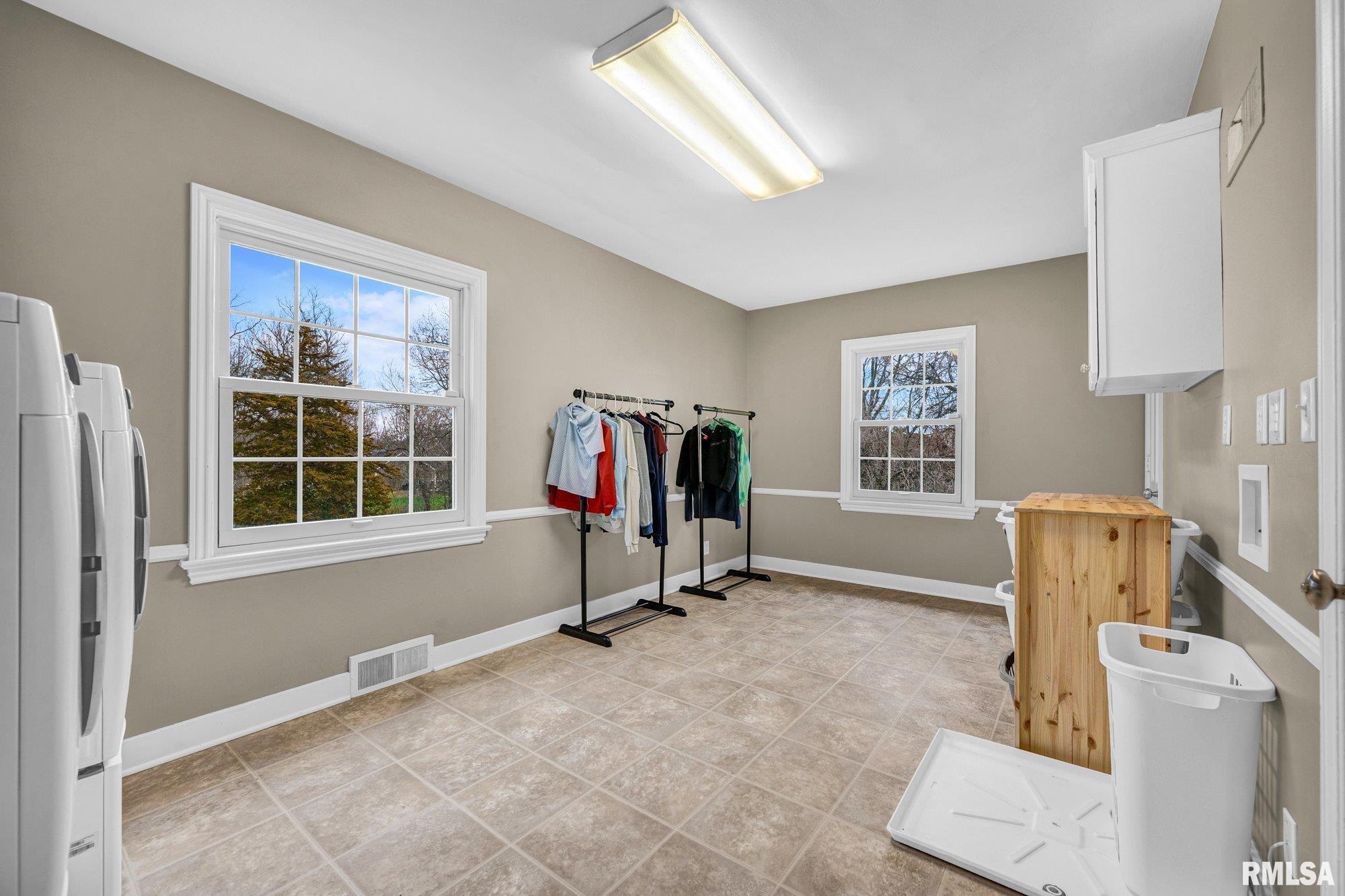 6526 North Saint Marys Road Peoria, IL 61614 - Photo 48 of 84