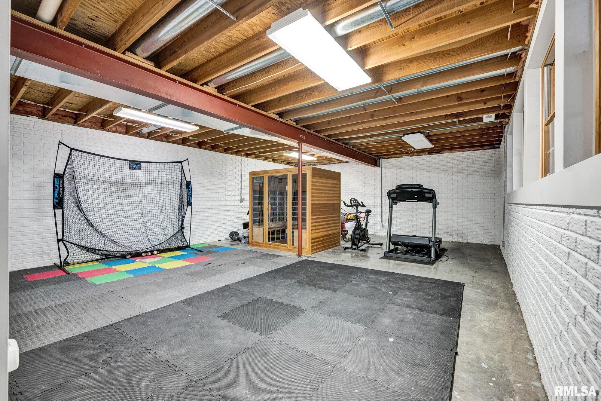 6526 North Saint Marys Road Peoria, IL 61614 - Photo 53 of 84