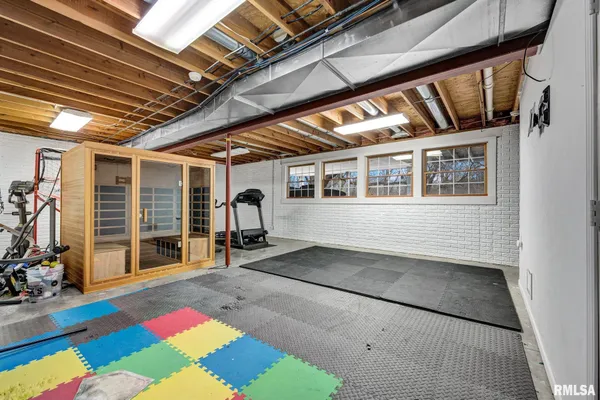 $575,000 | 6526 North Saint Marys Road, Peoria, IL 61614