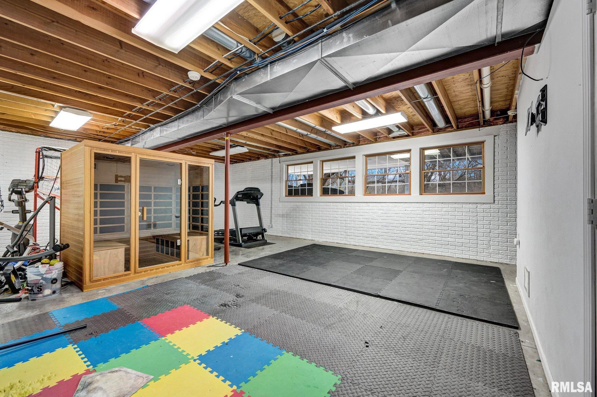 6526 North Saint Marys Road Peoria, IL 61614 - Photo 54 of 84