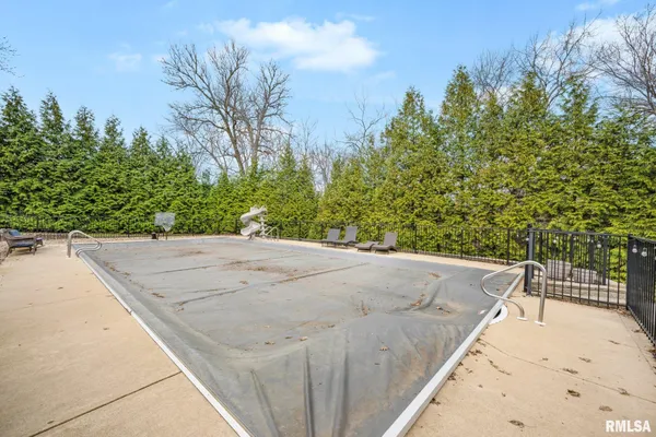 $575,000 | 6526 North Saint Marys Road, Peoria, IL 61614