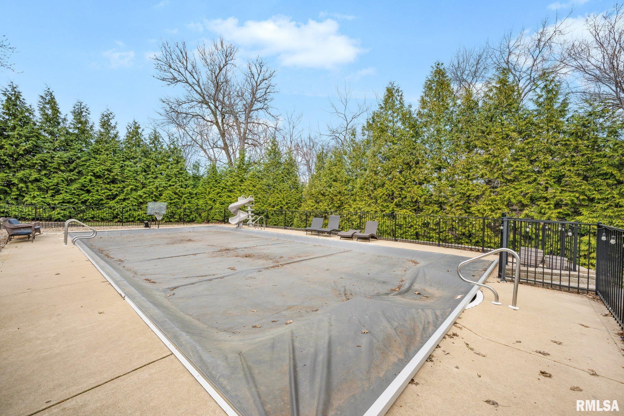 6526 North Saint Marys Road Peoria, IL 61614 - Photo 62 of 84