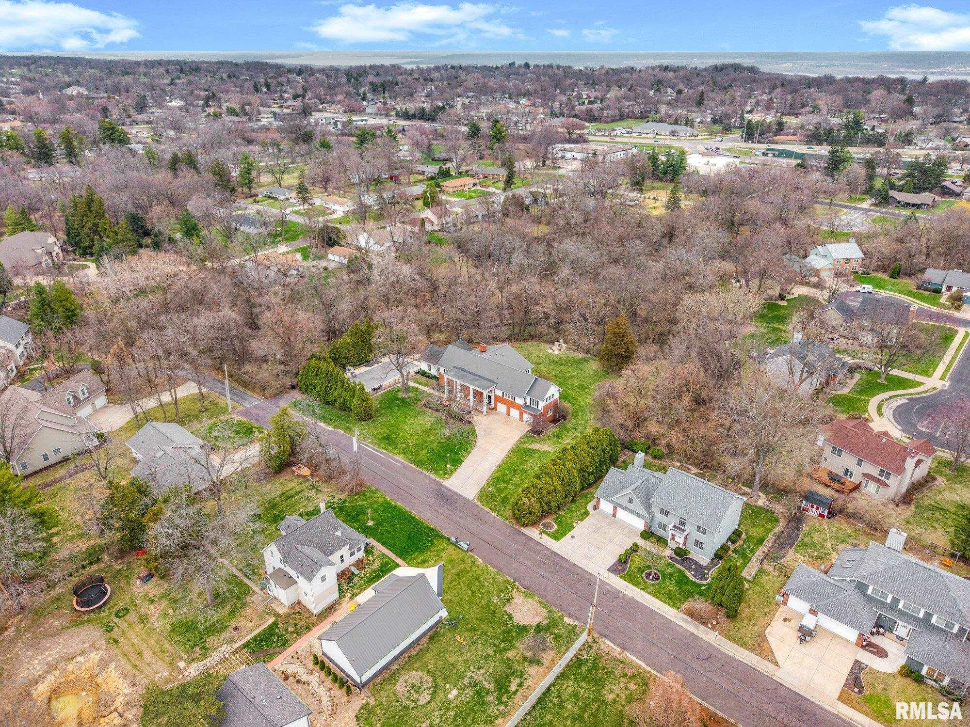 6526 North Saint Marys Road Peoria, IL 61614 - Photo 75 of 84