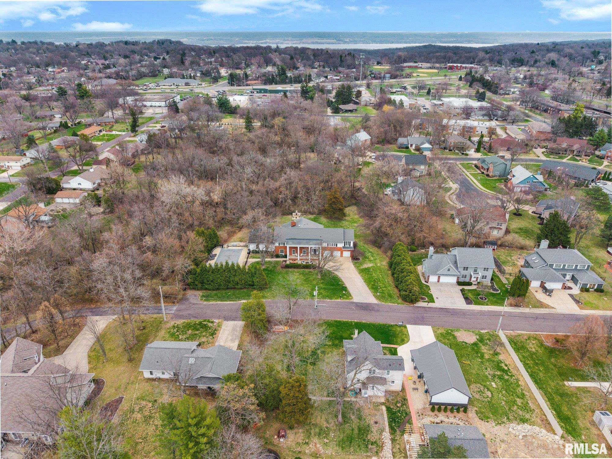 6526 North Saint Marys Road Peoria, IL 61614 - Photo 76 of 84