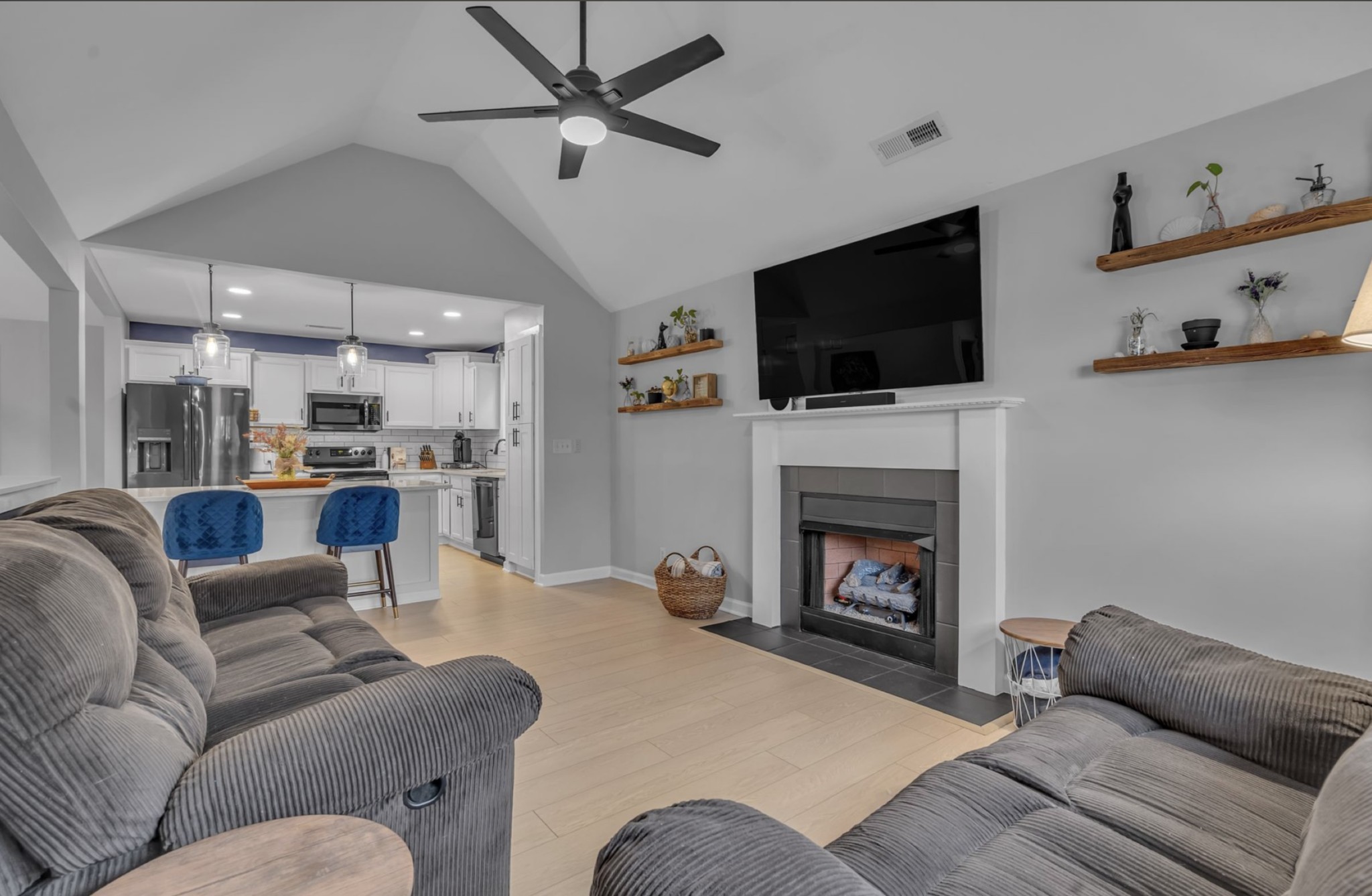 1589 Hedgewood Road Clarksville, TN 37042 - Photo 10 of 27 Gallery Image 10
