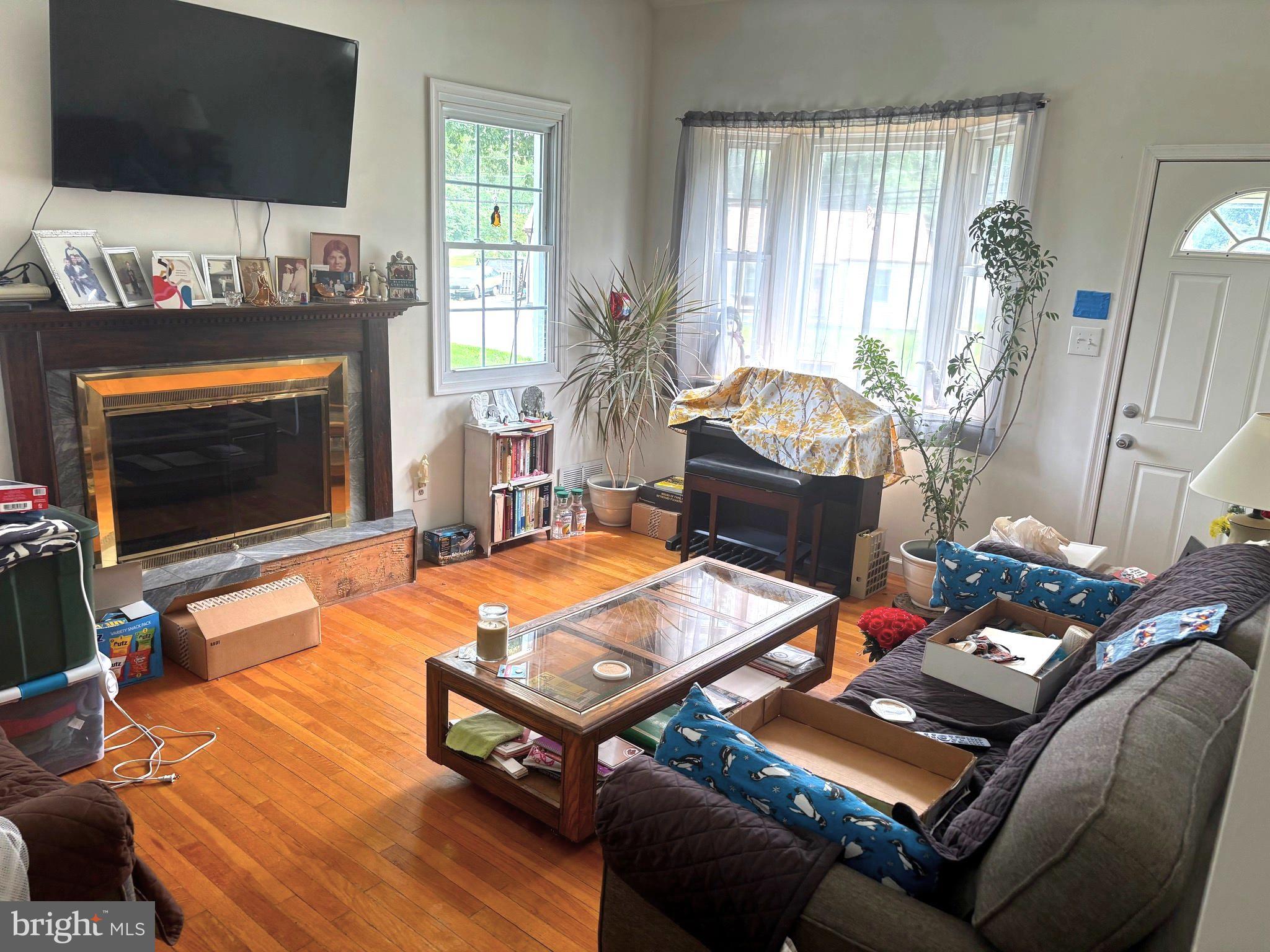 2116 Turkey Point Road Baltimore, MD 21221 - Photo 5 of 23 Gallery Image 5