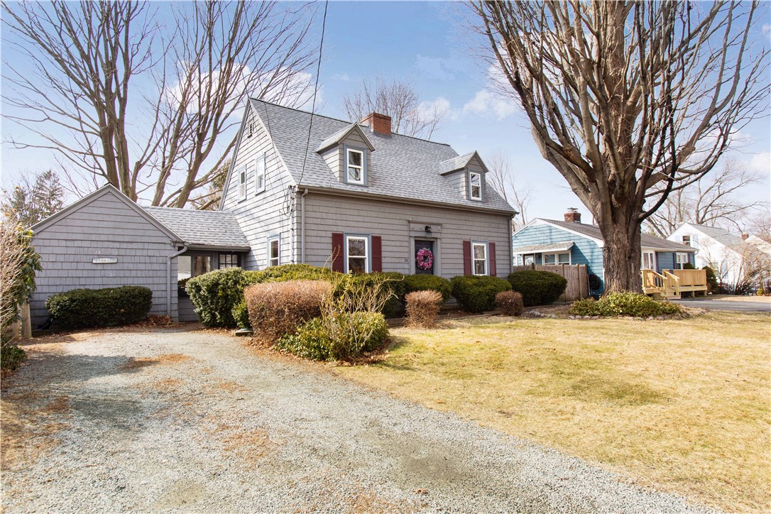 26 Haverford Road Warwick, RI 02886 - Photo 2 of 32 Gallery Image 2