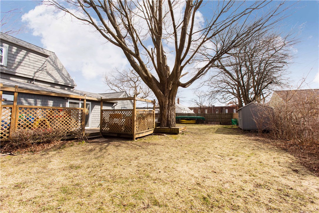 26 Haverford Road Warwick, RI 02886 - Photo 4 of 32 Gallery Image 4