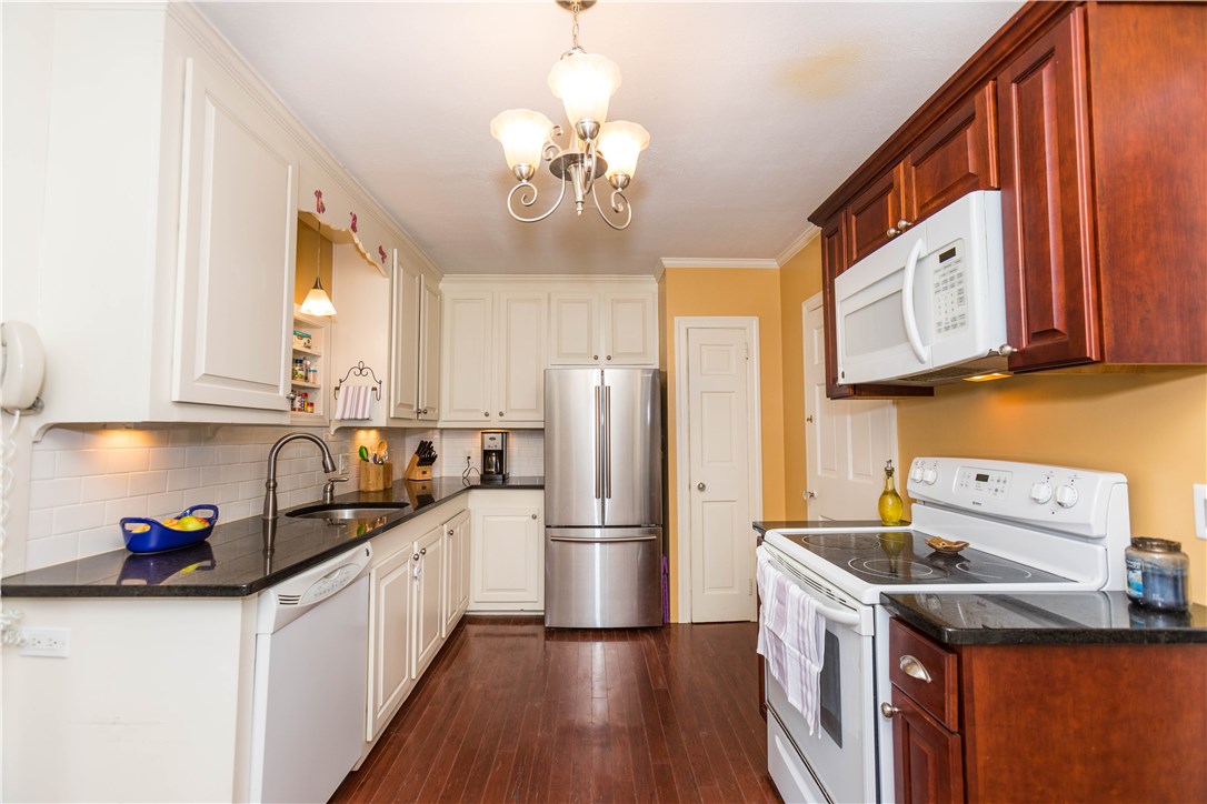 26 Haverford Road Warwick, RI 02886 - Photo 7 of 32 Gallery Image 7