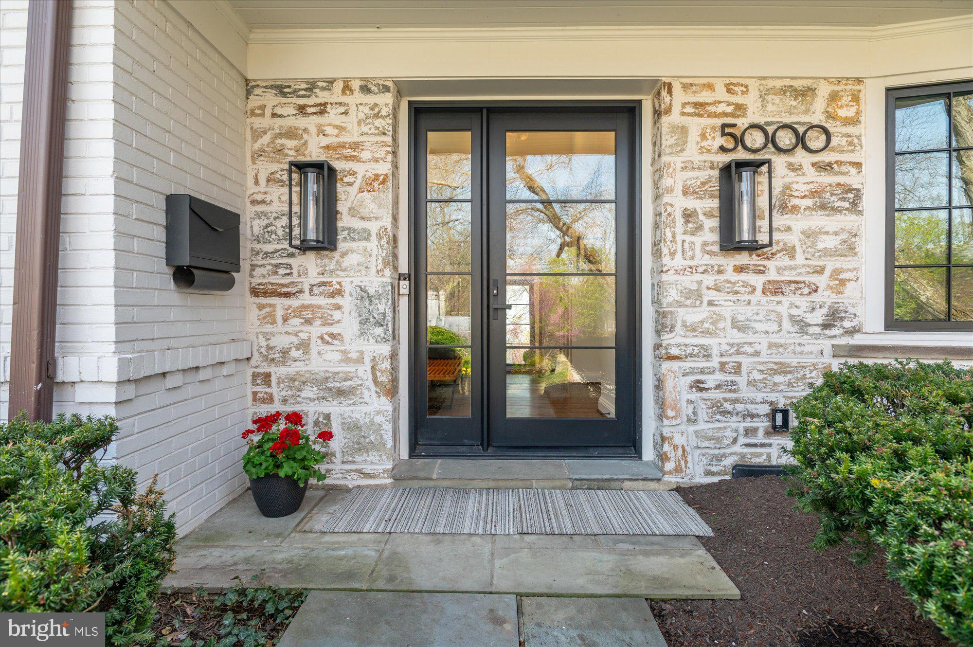 5000 Overlook Road Northwest Washington, DC 20016 - Photo 3 of 37 Entry way