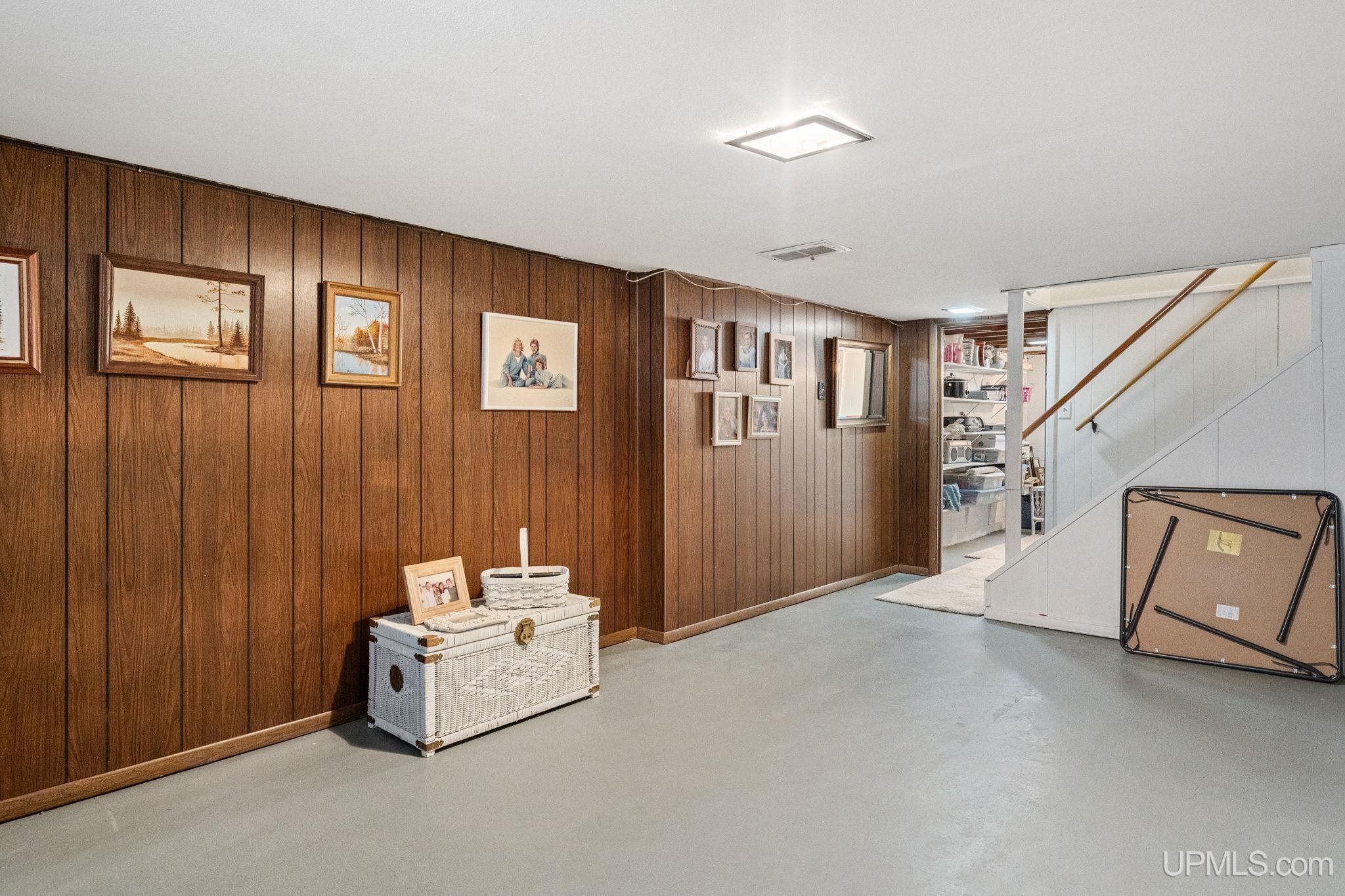 2020 West Ridge Street Marquette, MI 49855 - Photo 26 of 39 Gallery Image 26