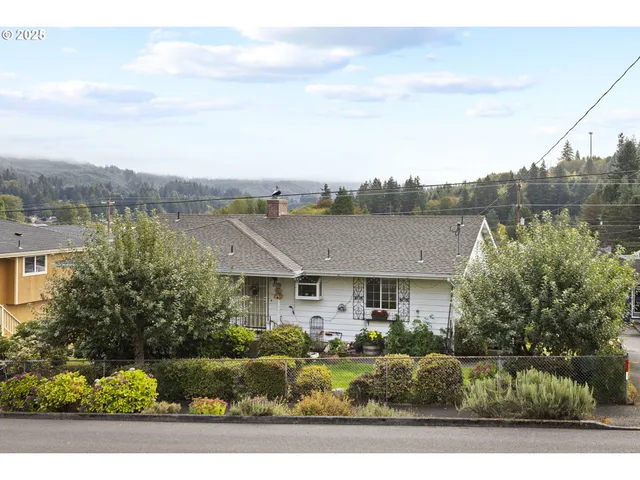 $435,000 | 505 Southwest Tichenor Street, Clatskanie, OR 97016