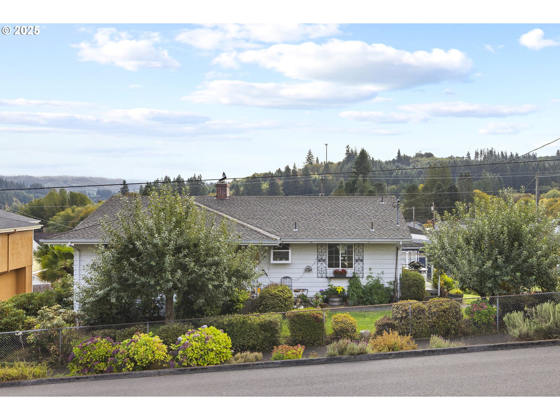 505 Southwest Tichenor Street Clatskanie, OR 97016 - Photo 3 of 39