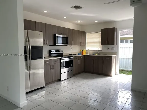 $2,100 | 3435 Southwest 62nd Way, Unit B, Miramar, FL 33023