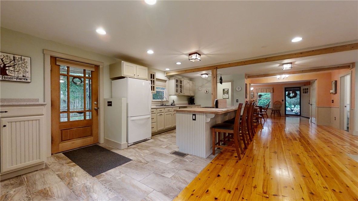 123 Dye Hill Road Hopkinton, RI 02832 - Photo 15 of 40 Kitchen