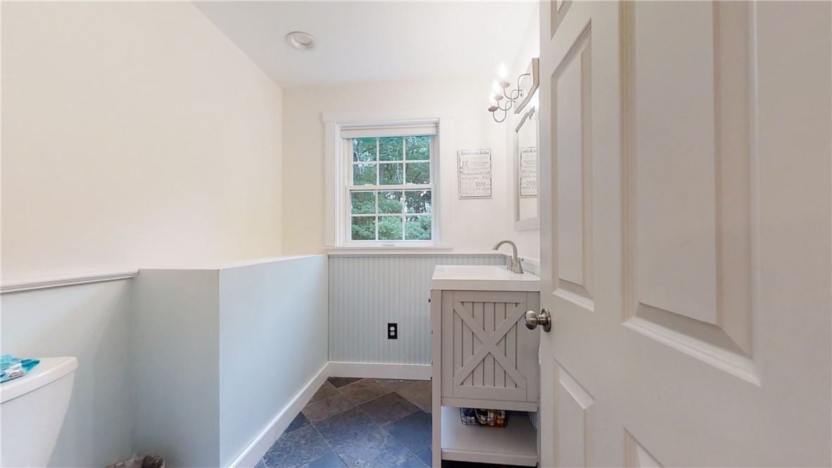 123 Dye Hill Road Hopkinton, RI 02832 - Photo 21 of 40 Lavette