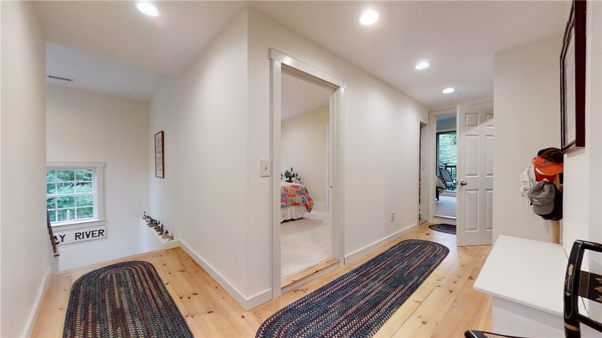 123 Dye Hill Road Hopkinton, RI 02832 - Photo 23 of 40 Upstairs hallway