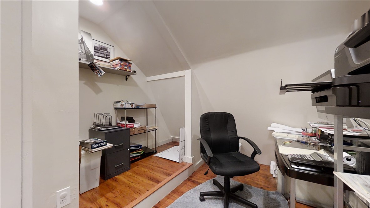 123 Dye Hill Road Hopkinton, RI 02832 - Photo 26 of 40 Office