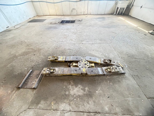 1000 East Main Street Decherd, TN 37324 - Photo 17 of 18 a view of a car garage