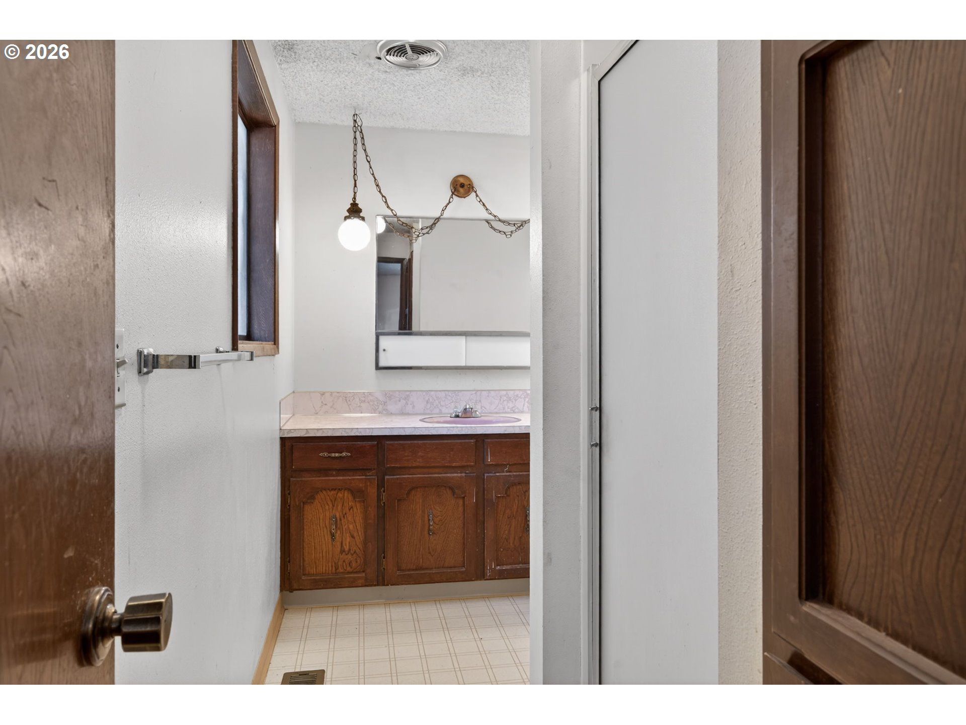 25820 South Linda Road Canby, OR 97013 - Photo 28 of 47 Bathroom, Attached