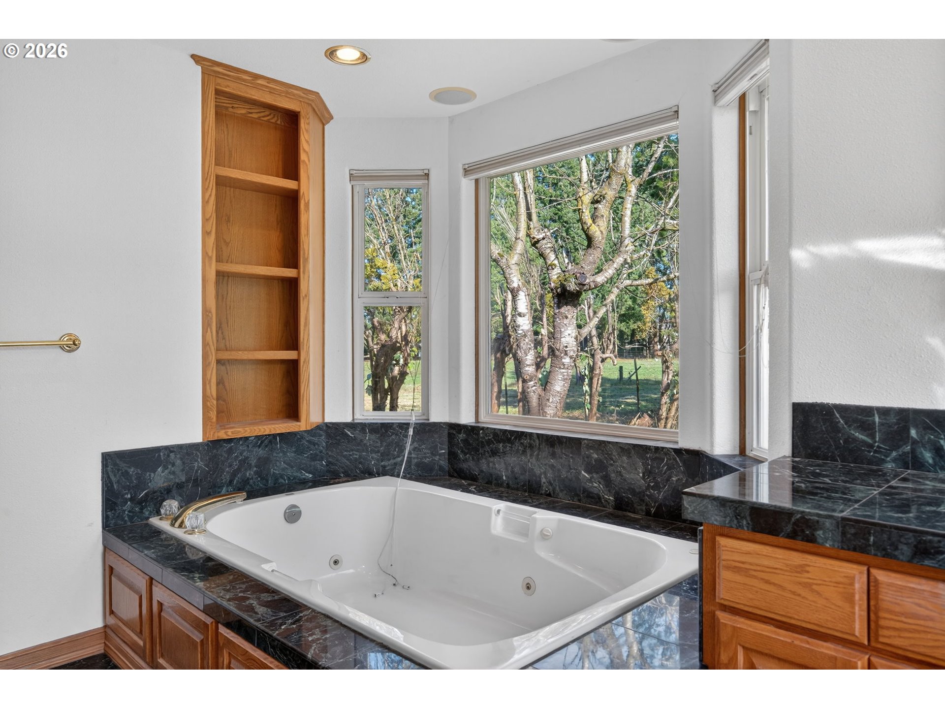 25820 South Linda Road Canby, OR 97013 - Photo 42 of 47 En Suite Bathroom
