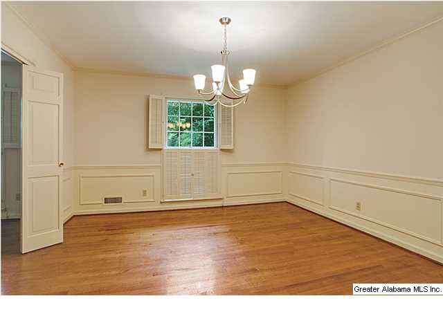 3108 Warrington Road Birmingham, AL 35223 - Photo 3 of 15