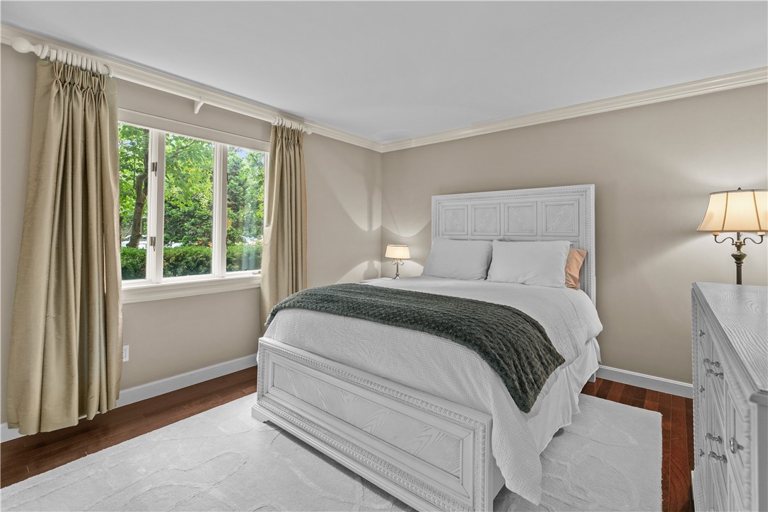 111 Harrison Avenue, Unit B4 Newport, RI 02840 - Photo 21 of 38 Bedroom next to entry hall