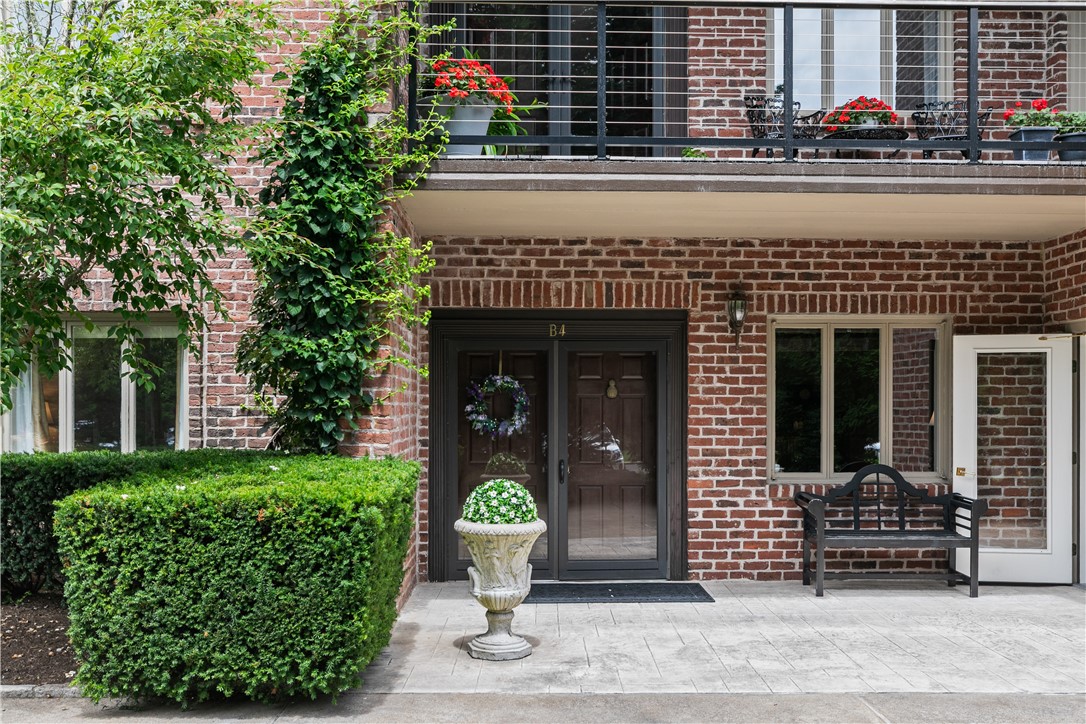 111 Harrison Avenue, Unit B4 Newport, RI 02840 - Photo 5 of 38