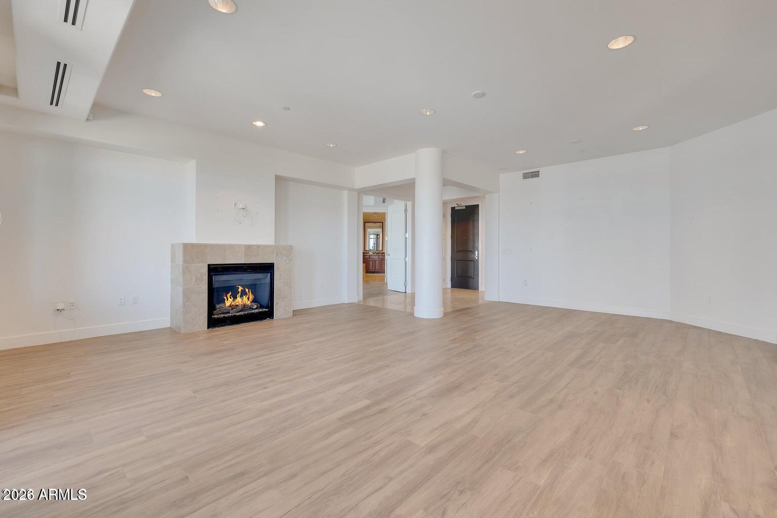 2211 East Camelback Road, Unit 409 Phoenix, AZ 85016 - Photo 9 of 55 12