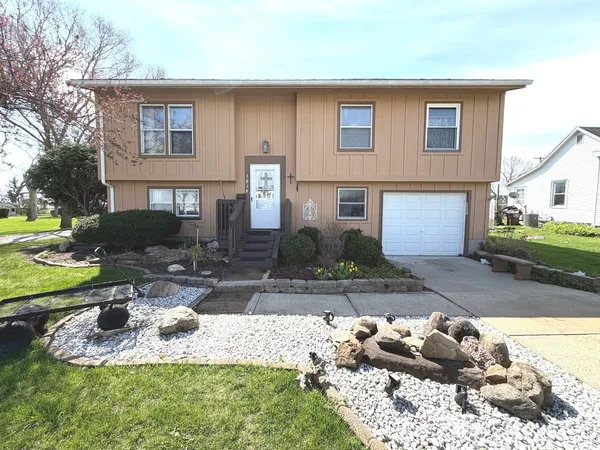 $119,900 | 101 1/2 East North Street, Danforth, IL 60930