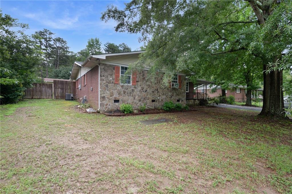 108 Roberts Street Calhoun, GA 30701 - Photo 2 of 27