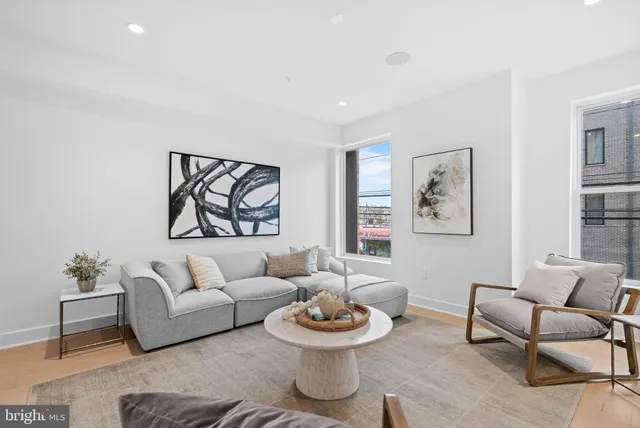 $1,300,000 | 650 Fairmount Avenue, Unit A2, Philadelphia, PA 19123