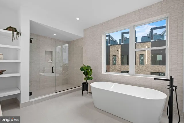 $1,300,000 | 650 Fairmount Avenue, Unit A2, Philadelphia, PA 19123