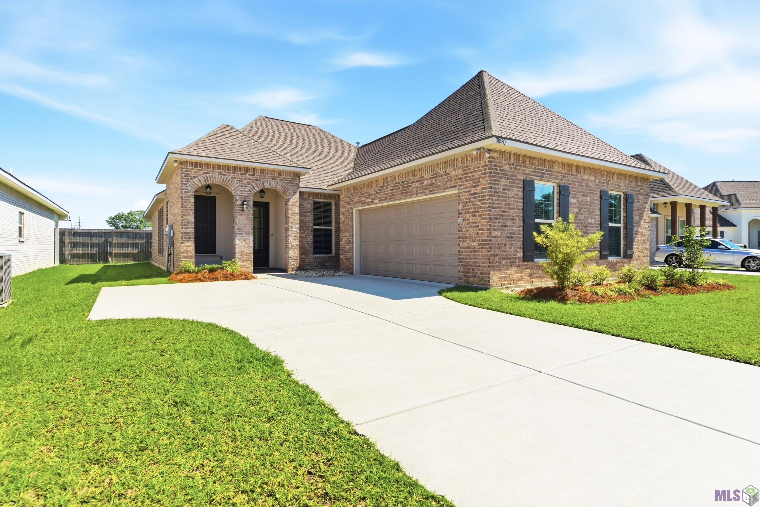 38480 Queen Street Prairieville, LA 70769 - Photo 1 of 23