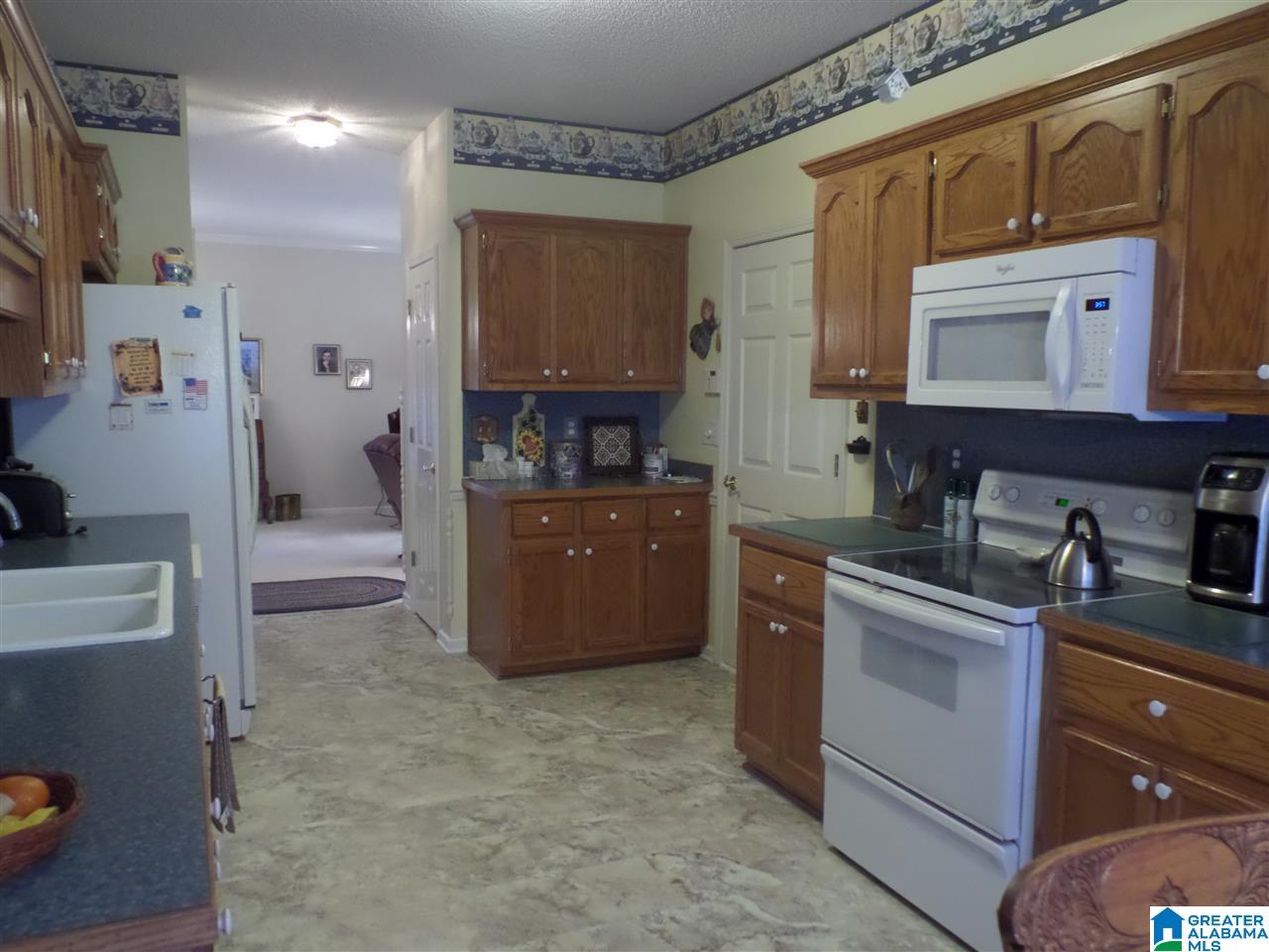 5550 Jeremiah Lane Birmingham, AL 35235 - Photo 4 of 33