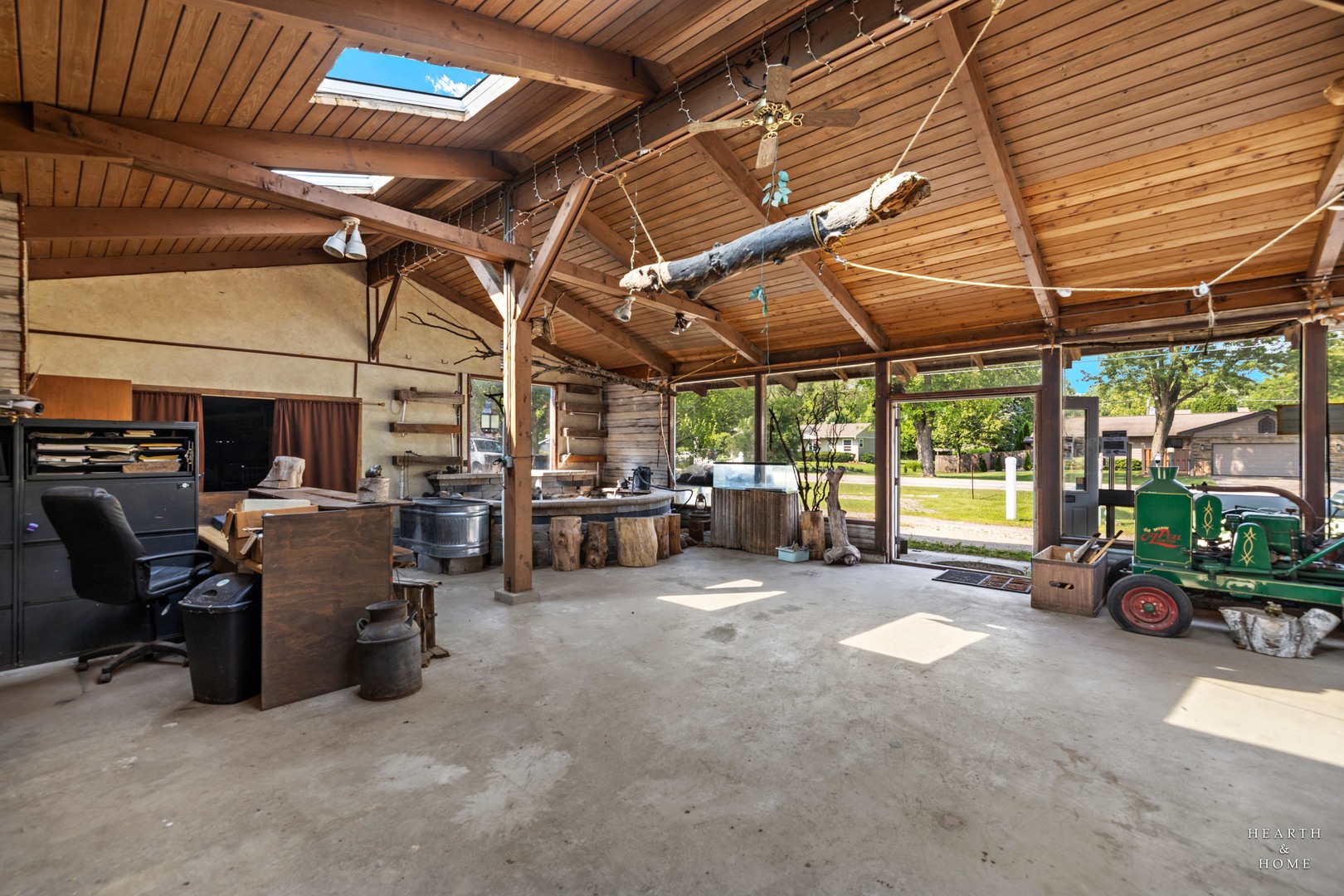 7417 West Hillside Road Crystal Lake, IL 60012 - Photo 3 of 10 Gallery Image 3