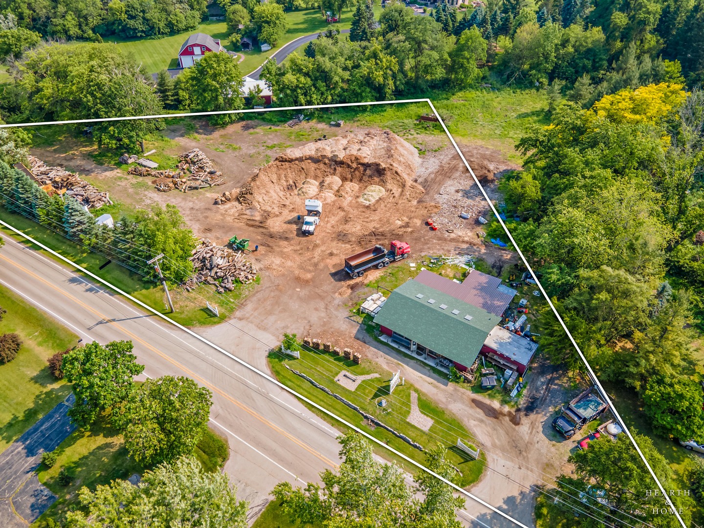 7417 West Hillside Road Crystal Lake, IL 60012 - Photo 6 of 10 Gallery Image 6