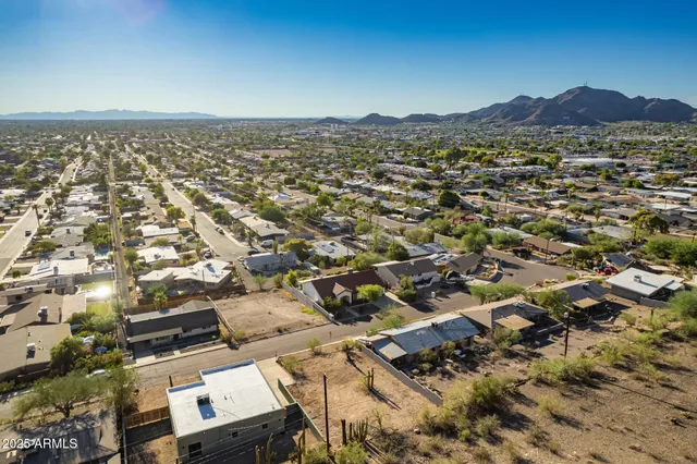 $350,000 | 8607 North 14th Street, Unit 229, Phoenix, AZ 85020