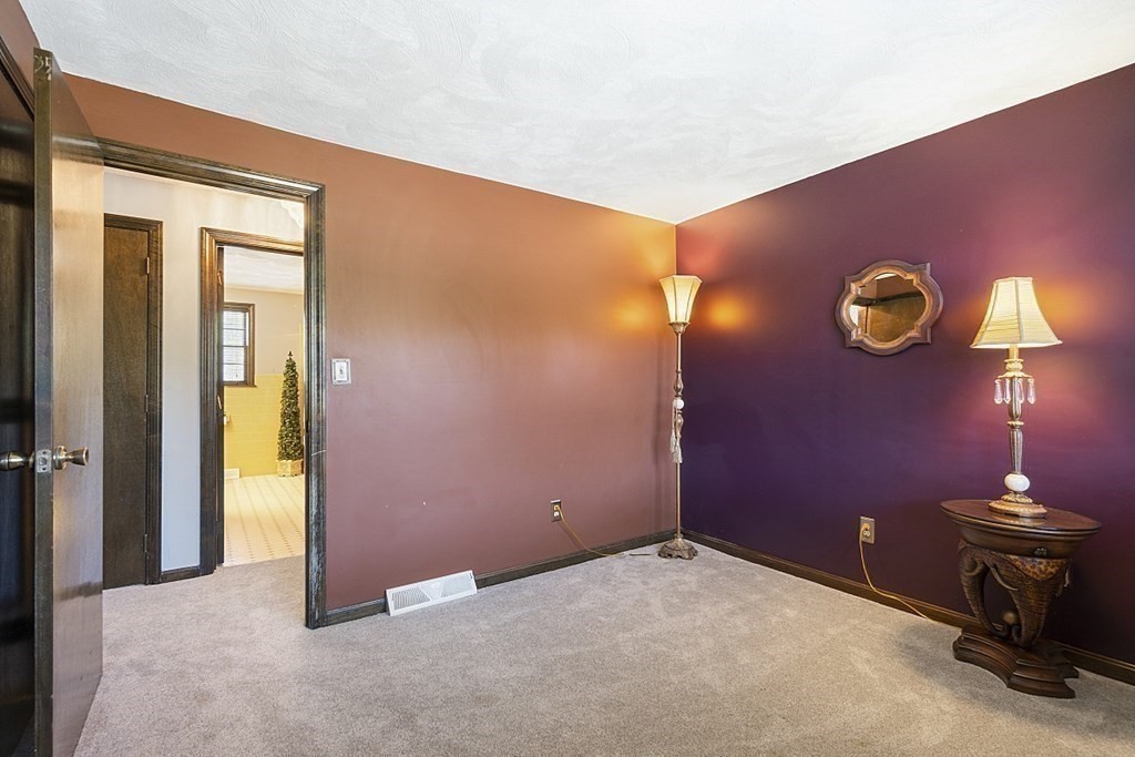 143 Navillus Road Tewksbury, MA 01876 - Photo 17 of 38 Gallery Image 17