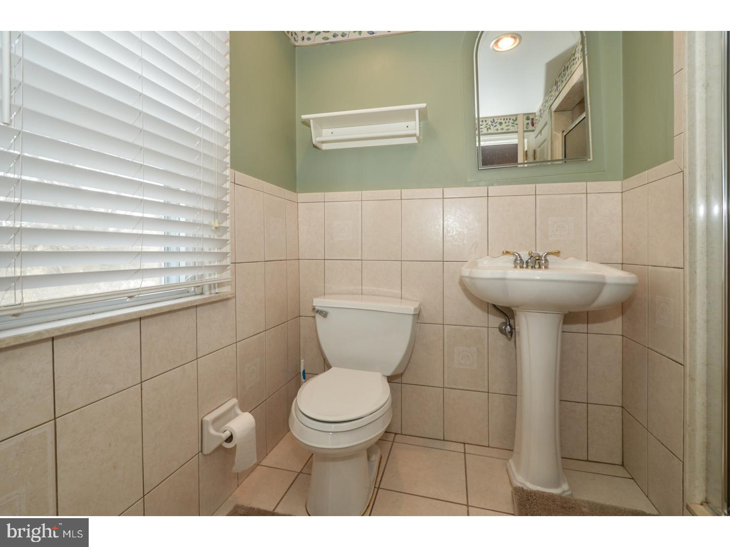 609 Paddock Road Havertown, PA 19083 - Photo 15 of 24