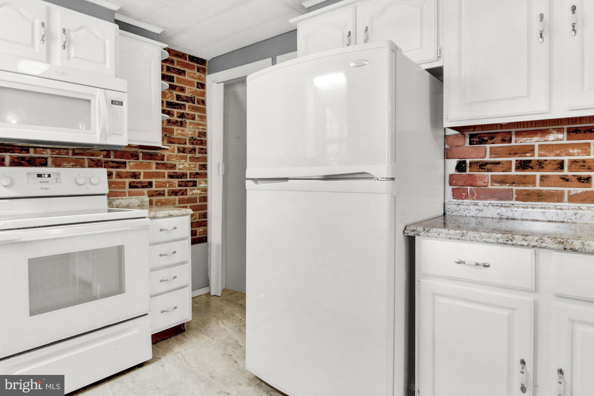 3747 Rutherford Street Harrisburg, PA 17111 - Photo 12 of 33 Gallery Image 12