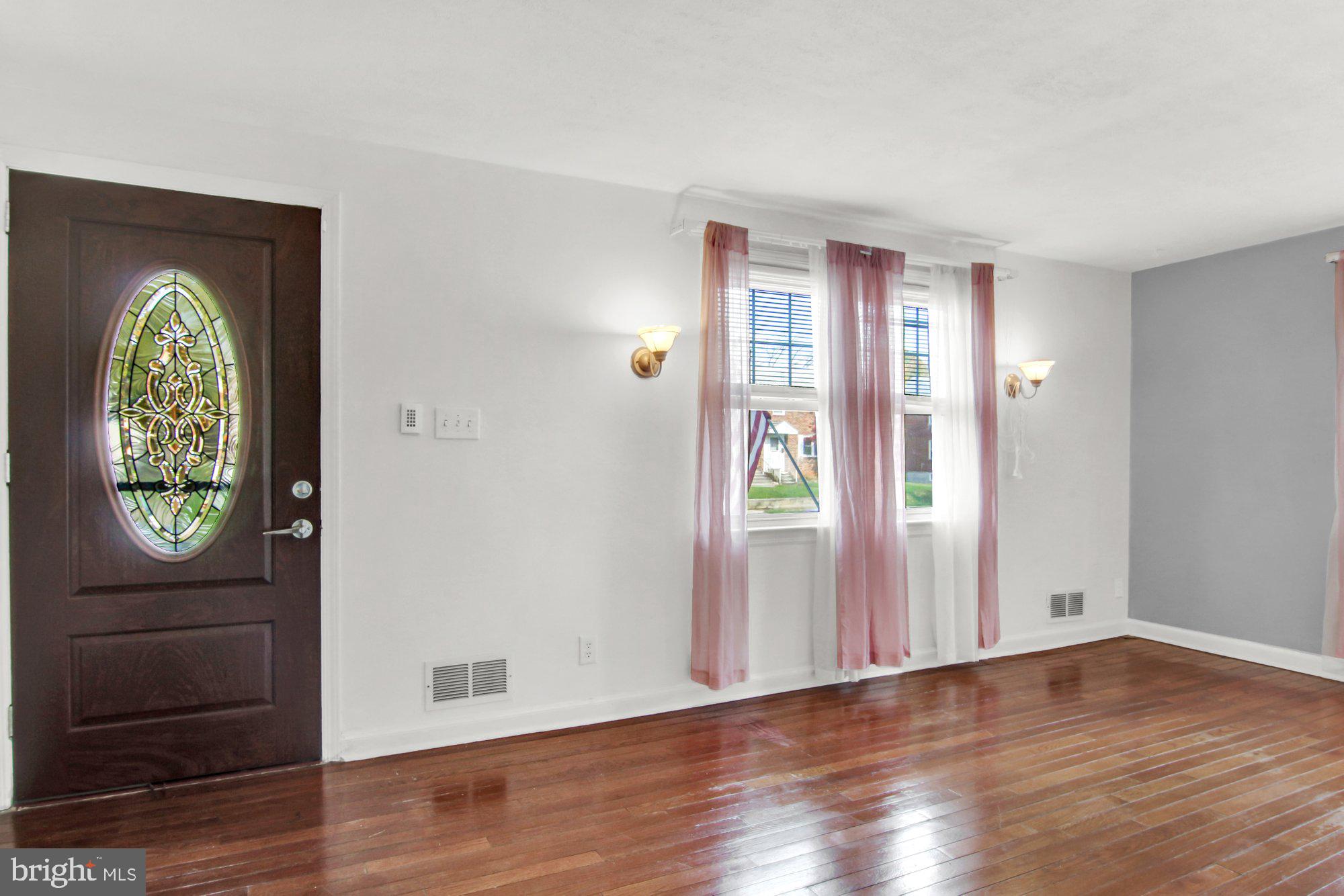 3747 Rutherford Street Harrisburg, PA 17111 - Photo 3 of 33 Gallery Image 3