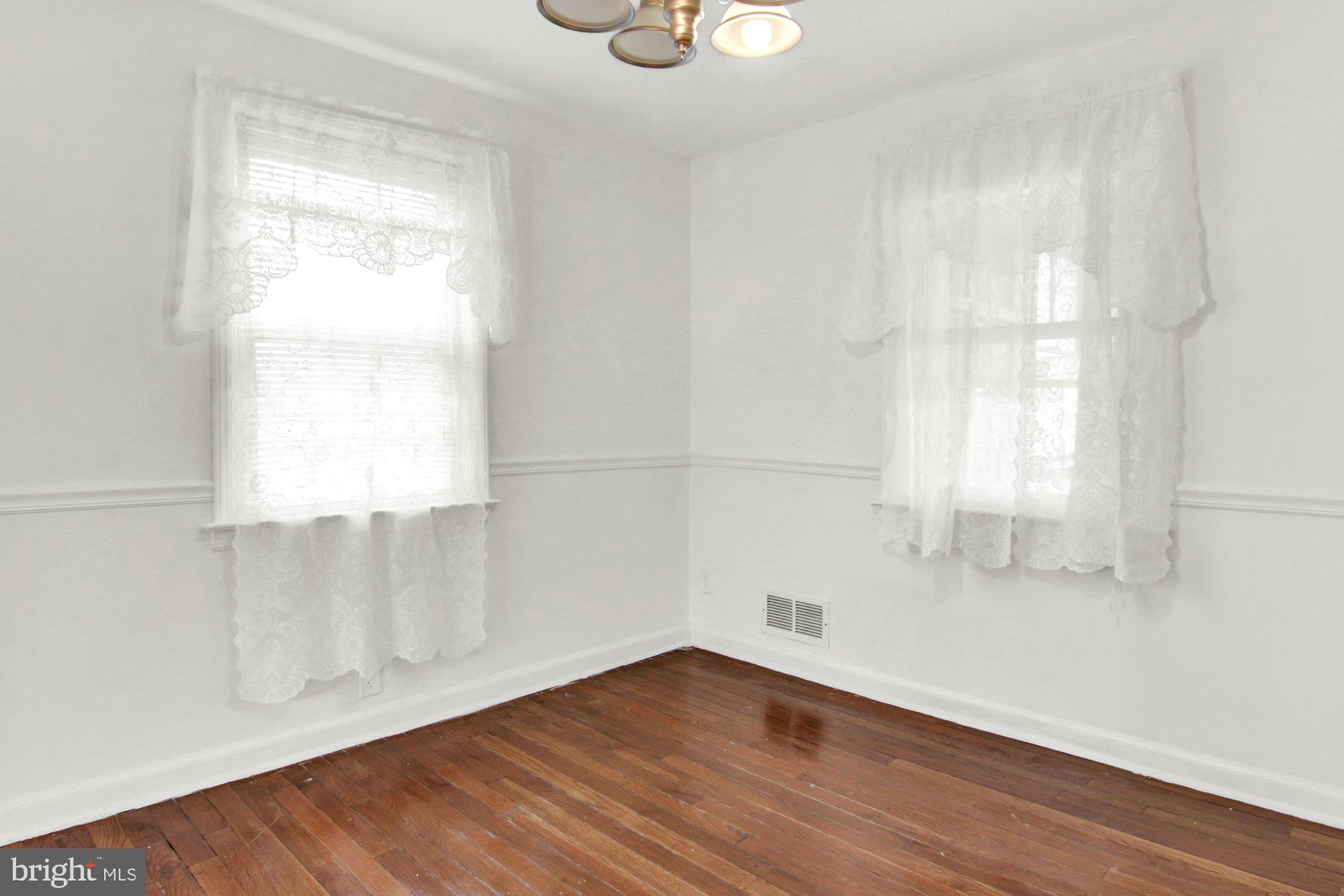 3747 Rutherford Street Harrisburg, PA 17111 - Photo 9 of 33 Gallery Image 9