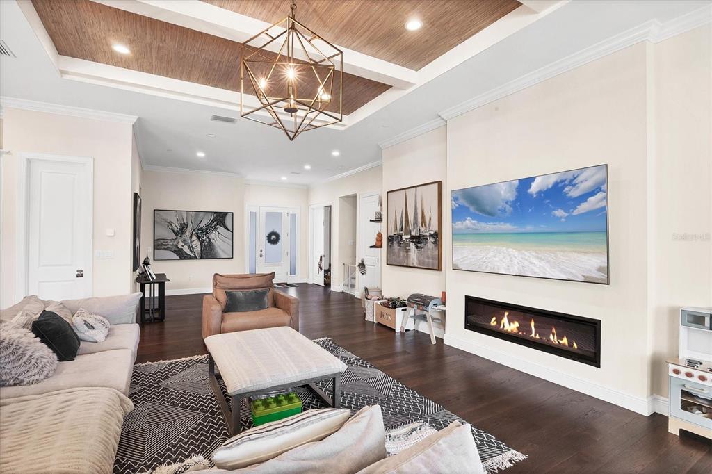 1614 Bay Road Sarasota, FL 34231 - Photo 9 of 51 Gallery Image 9
