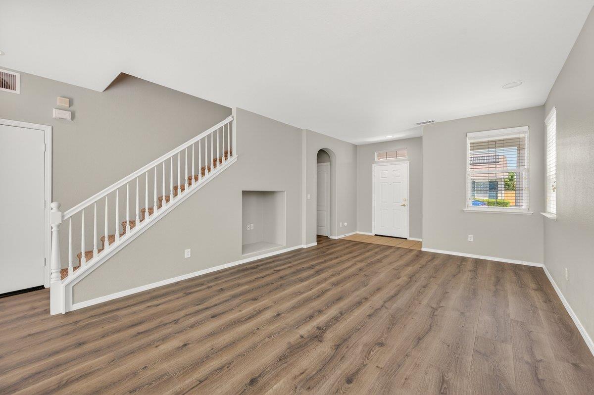 714 West Riviera Lane Clovis, CA 93619 - Photo 12 of 35
