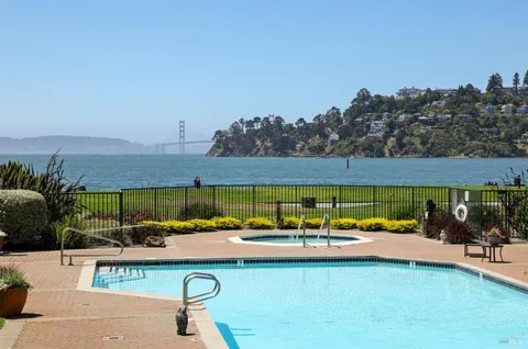 $3,177,000 | 403 Paradise Drive, Tiburon, CA 94920