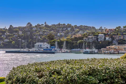 $3,177,000 | 403 Paradise Drive, Tiburon, CA 94920